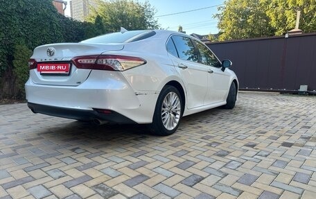 Toyota Camry, 2018 год, 2 850 000 рублей, 3 фотография