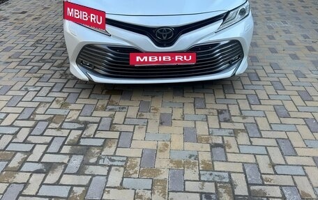 Toyota Camry, 2018 год, 2 850 000 рублей, 7 фотография