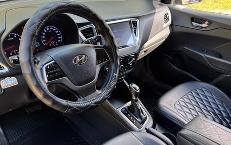 Hyundai Solaris II рестайлинг, 2018 год, 1 500 000 рублей, 12 фотография