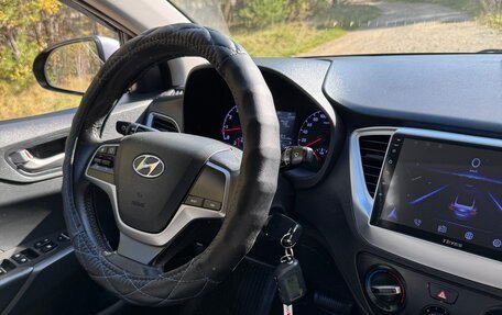 Hyundai Solaris II рестайлинг, 2018 год, 1 500 000 рублей, 14 фотография
