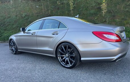 Mercedes-Benz CLS, 2013 год, 2 600 000 рублей, 2 фотография