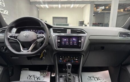 Volkswagen Tiguan II, 2021 год, 2 600 000 рублей, 12 фотография