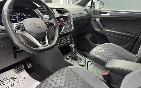 Volkswagen Tiguan II, 2021 год, 2 600 000 рублей, 20 фотография