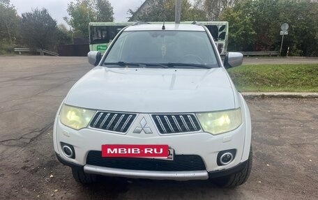 Mitsubishi Pajero Sport II рестайлинг, 2011 год, 1 300 000 рублей, 3 фотография