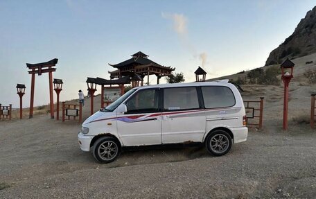 Nissan Serena I, 1996 год, 295 000 рублей, 2 фотография