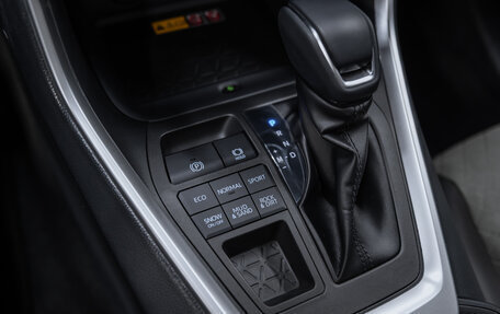 Toyota RAV4, 2025 год, 4 525 000 рублей, 17 фотография