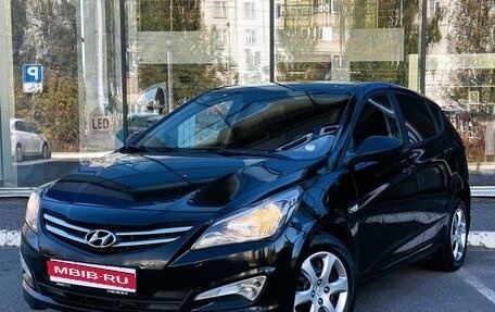 Hyundai Solaris II рестайлинг, 2016 год, 900 000 рублей, 1 фотография