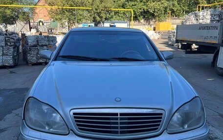 Mercedes-Benz S-Класс, 1999 год, 570 000 рублей, 1 фотография