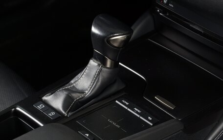 Lexus ES VII, 2019 год, 4 000 000 рублей, 20 фотография