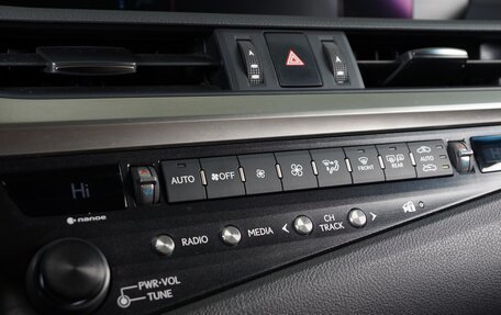 Lexus ES VII, 2019 год, 4 000 000 рублей, 18 фотография