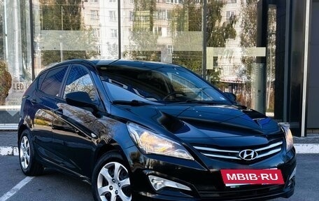 Hyundai Solaris II рестайлинг, 2016 год, 900 000 рублей, 3 фотография