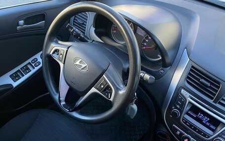 Hyundai Solaris II рестайлинг, 2016 год, 900 000 рублей, 15 фотография