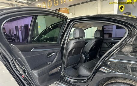 BMW 5 серия, 2013 год, 1 430 000 рублей, 9 фотография