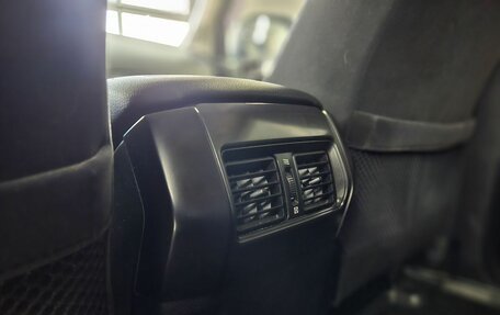 Toyota Land Cruiser Prado 150 рестайлинг 2, 2013 год, 3 390 000 рублей, 13 фотография