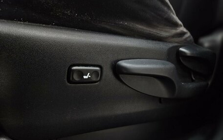 Toyota Land Cruiser Prado 150 рестайлинг 2, 2013 год, 3 390 000 рублей, 11 фотография
