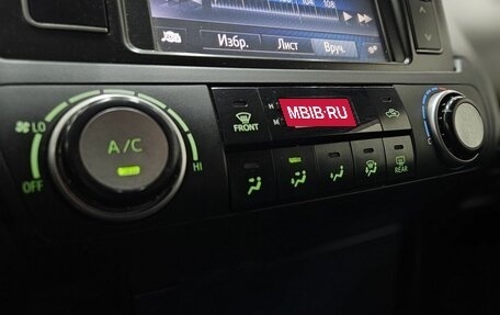 Toyota Land Cruiser Prado 150 рестайлинг 2, 2013 год, 3 390 000 рублей, 7 фотография