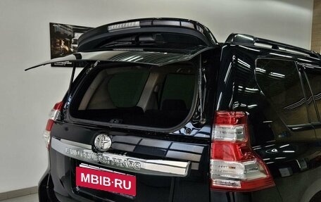 Toyota Land Cruiser Prado 150 рестайлинг 2, 2013 год, 3 390 000 рублей, 16 фотография