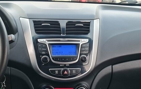 Hyundai Solaris II рестайлинг, 2012 год, 840 000 рублей, 25 фотография