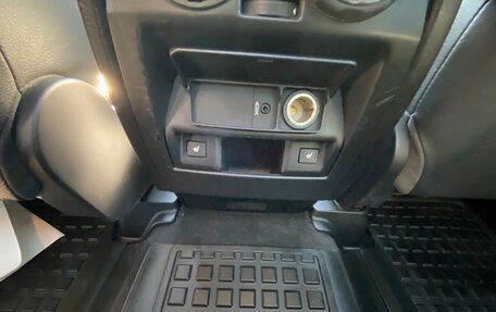 Land Rover Discovery III, 2008 год, 949 000 рублей, 22 фотография