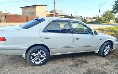 Toyota Camry, 2000 год, 510 000 рублей, 3 фотография