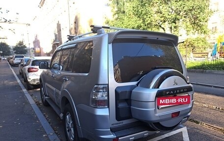 Mitsubishi Pajero IV, 2010 год, 1 590 000 рублей, 2 фотография