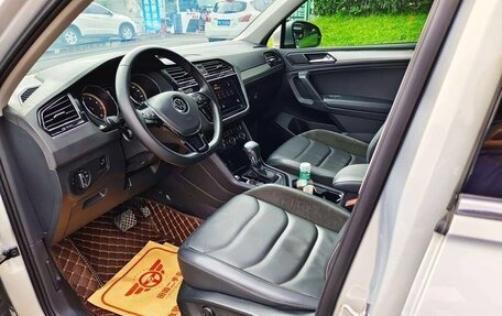 Volkswagen Tiguan II, 2021 год, 1 890 000 рублей, 14 фотография