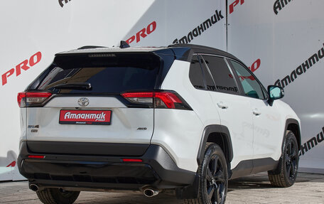 Toyota RAV4, 2021 год, 3 020 000 рублей, 9 фотография