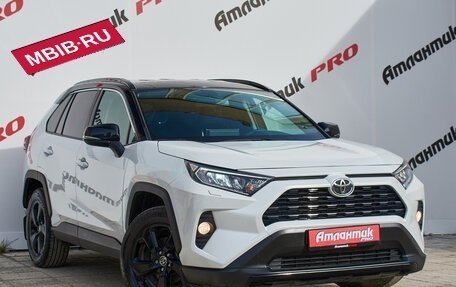 Toyota RAV4, 2021 год, 3 020 000 рублей, 6 фотография