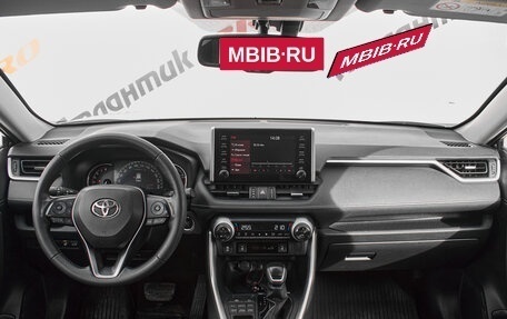 Toyota RAV4, 2021 год, 3 020 000 рублей, 13 фотография