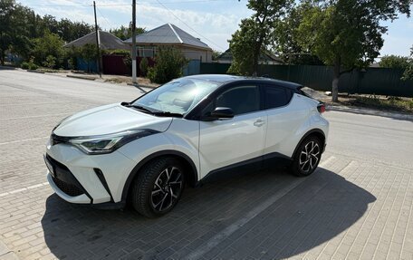 Toyota C-HR I рестайлинг, 2019 год, 2 150 000 рублей, 4 фотография