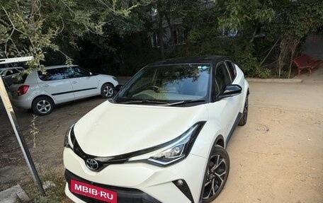 Toyota C-HR I рестайлинг, 2019 год, 2 150 000 рублей, 10 фотография