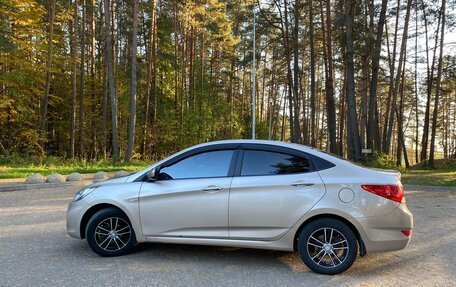 Hyundai Solaris II рестайлинг, 2012 год, 820 000 рублей, 4 фотография