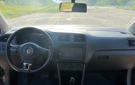 Volkswagen Polo VI (EU Market), 2015 год, 750 000 рублей, 2 фотография