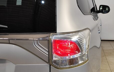 Mitsubishi Outlander III рестайлинг 3, 2013 год, 1 649 000 рублей, 6 фотография