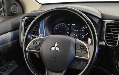 Mitsubishi Outlander III рестайлинг 3, 2013 год, 1 649 000 рублей, 12 фотография