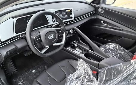 Hyundai Elantra, 2025 год, 2 050 000 рублей, 4 фотография