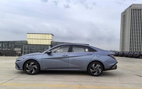 Hyundai Elantra, 2025 год, 2 050 000 рублей, 13 фотография