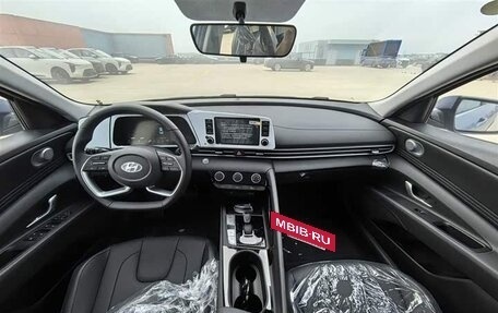 Hyundai Elantra, 2025 год, 2 050 000 рублей, 2 фотография