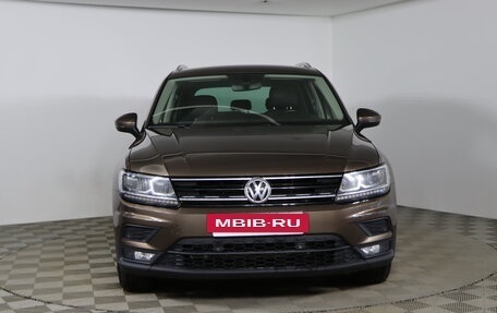 Volkswagen Tiguan II, 2018 год, 2 479 990 рублей, 2 фотография