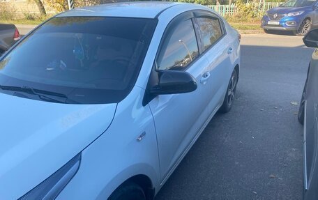 KIA Rio IV, 2020 год, 1 400 000 рублей, 3 фотография