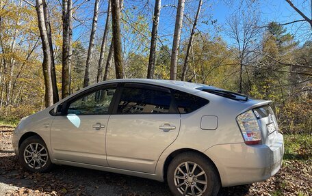 Toyota Prius, 2008 год, 915 000 рублей, 4 фотография