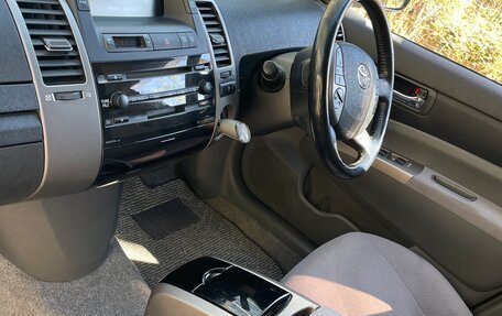 Toyota Prius, 2008 год, 915 000 рублей, 8 фотография