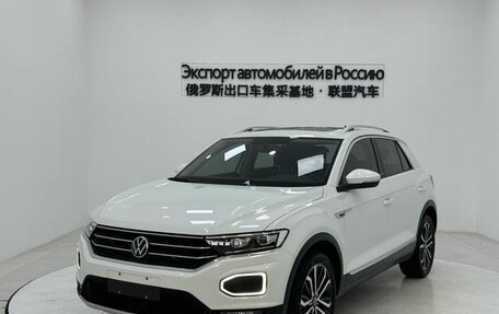 Volkswagen T-Roc I, 2021 год, 1 550 000 рублей, 1 фотография