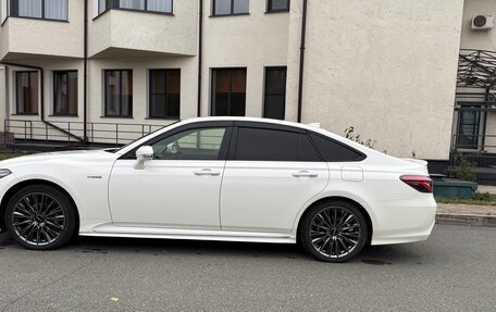 Toyota Crown, 2019 год, 3 500 000 рублей, 5 фотография