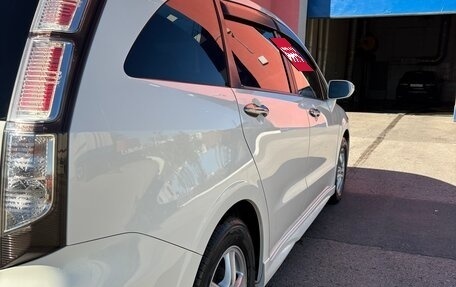 Honda Stream II, 2010 год, 1 290 000 рублей, 7 фотография