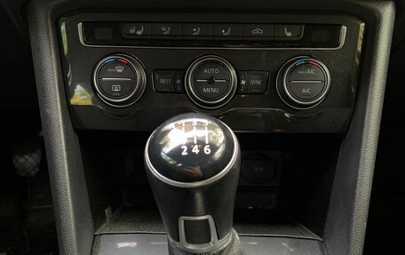 Volkswagen Tiguan II, 2018 год, 2 250 000 рублей, 5 фотография