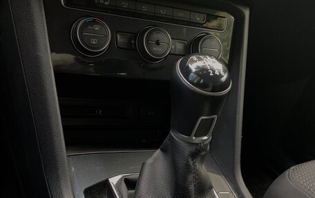 Volkswagen Tiguan II, 2018 год, 2 250 000 рублей, 3 фотография