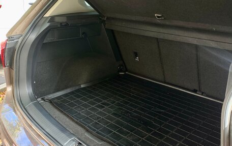 Volkswagen Tiguan II, 2018 год, 2 250 000 рублей, 4 фотография