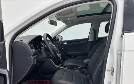 Volkswagen T-Roc I, 2021 год, 1 550 000 рублей, 9 фотография