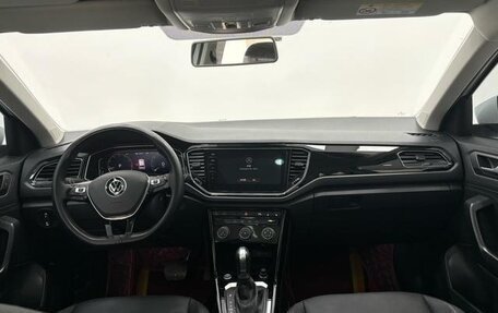 Volkswagen T-Roc I, 2021 год, 1 550 000 рублей, 10 фотография